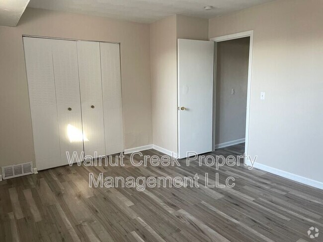 Building Photo - 2102 Tower Blvd Unit #101 Rental