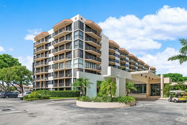 Building Photo - 899 Jeffery St Unit 2120