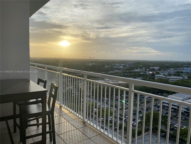 Photo - 18031 Biscayne Blvd Unit PH02