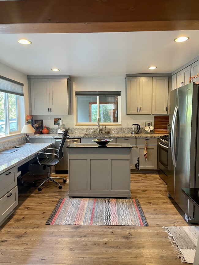 Photo - 9305 SW View Point Ter