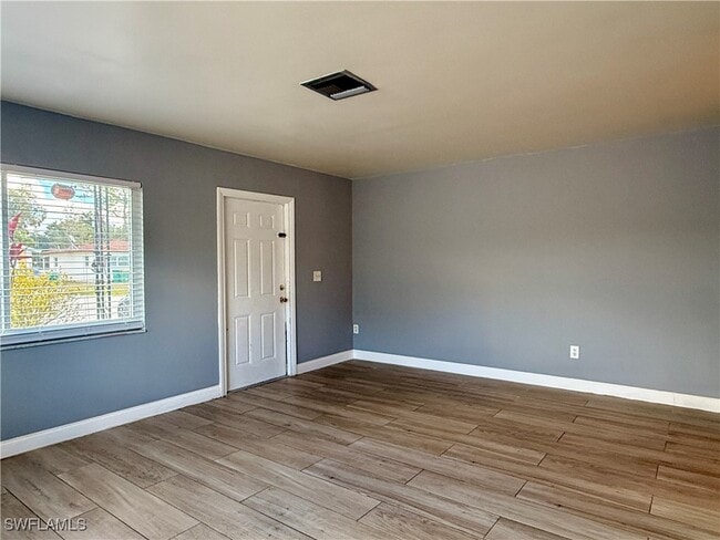 Photo - 1073 San Remo Ave