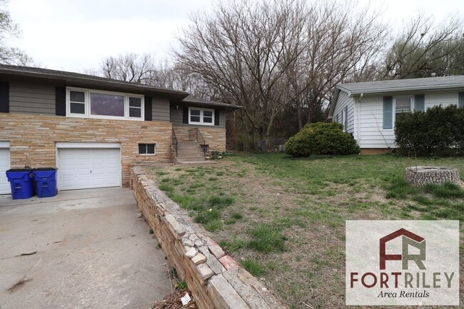 Photo - 519 Maple St Unit 1