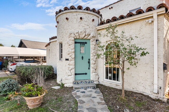 Photo - 3188 Atwater Ave