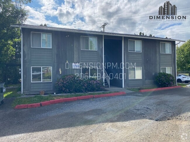 Building Photo - 703 Myrtine St Unit D Rental