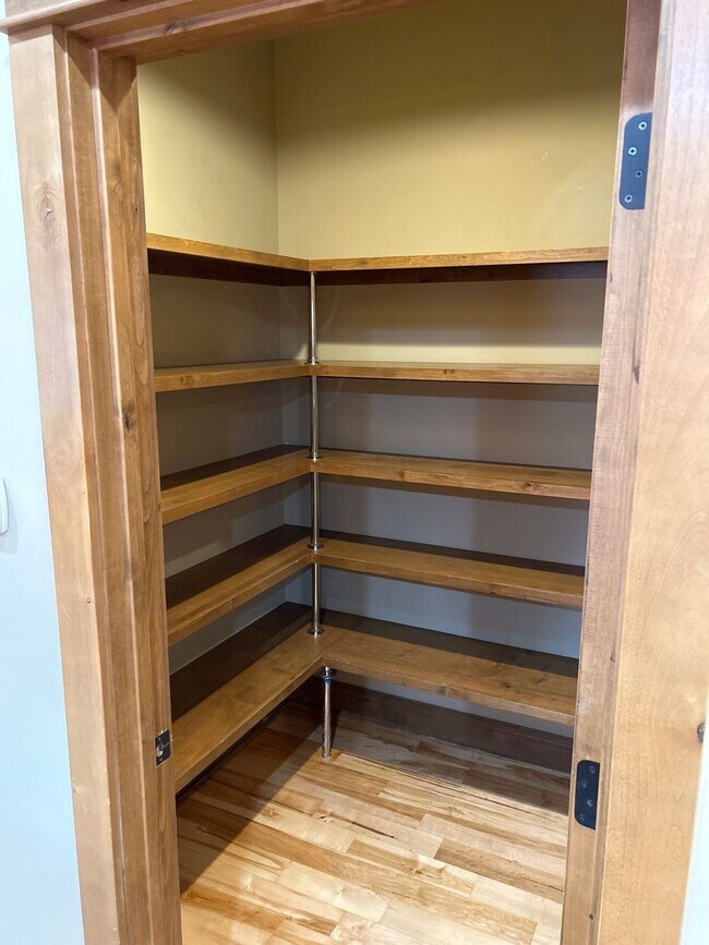 Photo - 205 N Bozeman Ave Unidad Condo