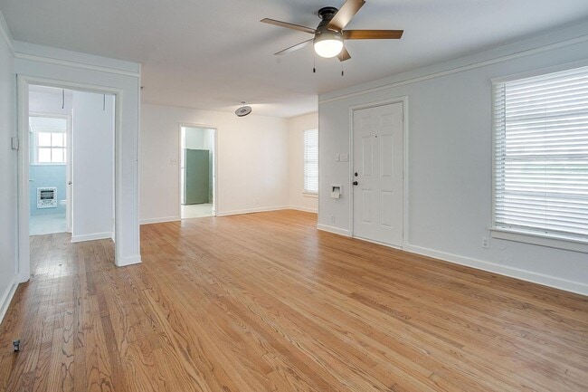 Photo - Fresh on the Market- 2 Bed, 1 Bath home in Westcliff, Minutes from TCU- 76109