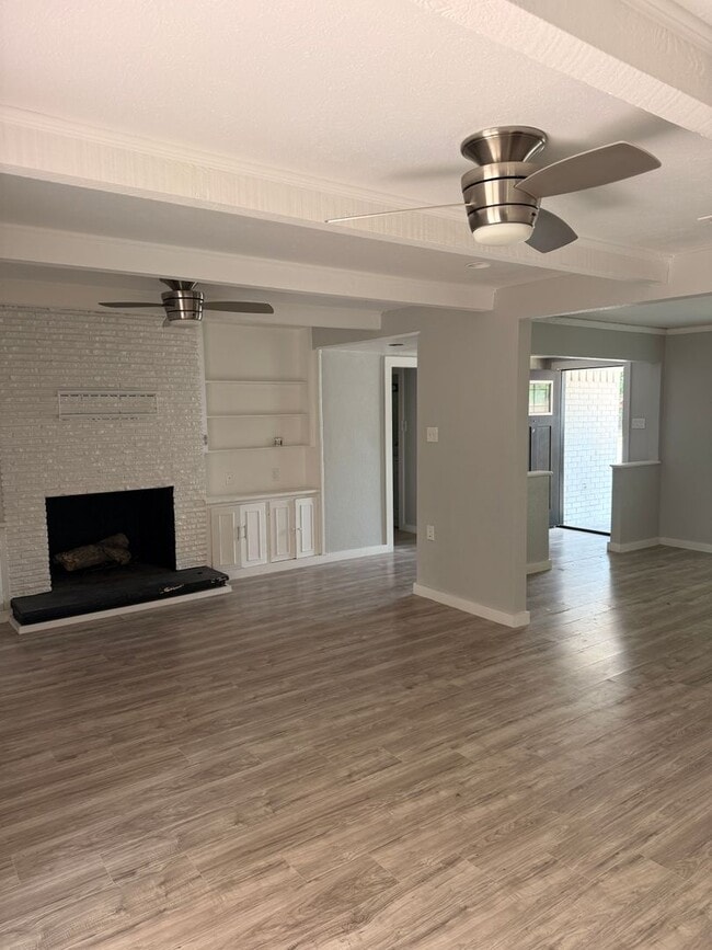 Photo - 1120 Misty Glen Ln
