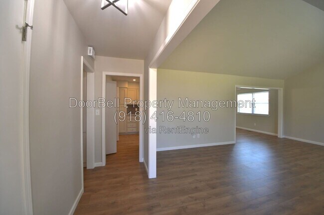Photo - 5218 S 67th E Pl