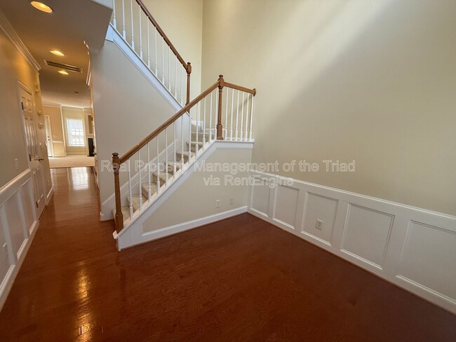 103 Southlake Ct
