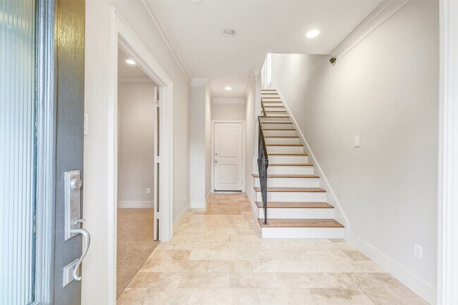 Photo - 2301 Park St