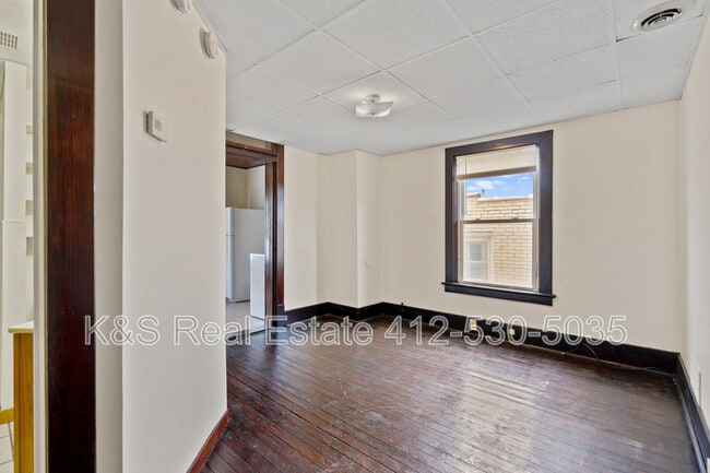 Photo - 531 Main St