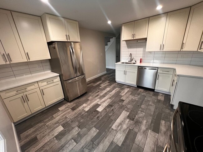 Photo - 613 Wallace Harris Ave