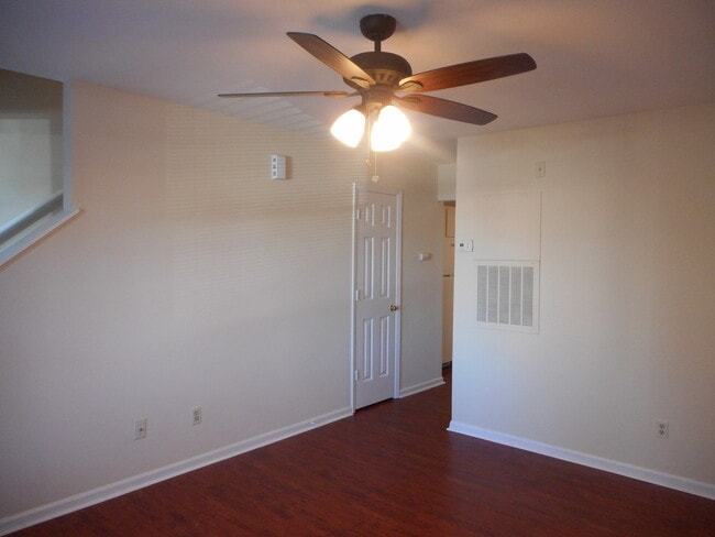 Photo - 1112 Camden Ave Unit 104