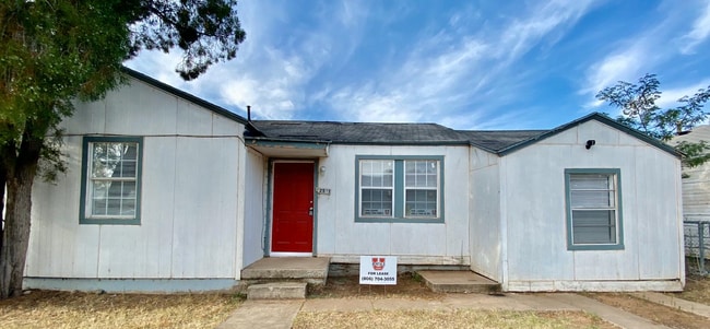 Building Photo - 2521 1st Pl Rental