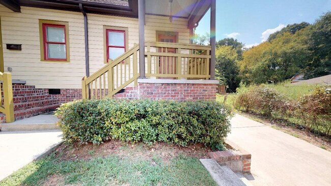 Building Photo - Beautiful Renovated Duplex in Wilmore!