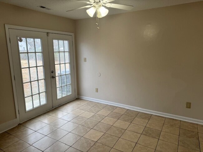 Photo - 125 Tar Heel Dr