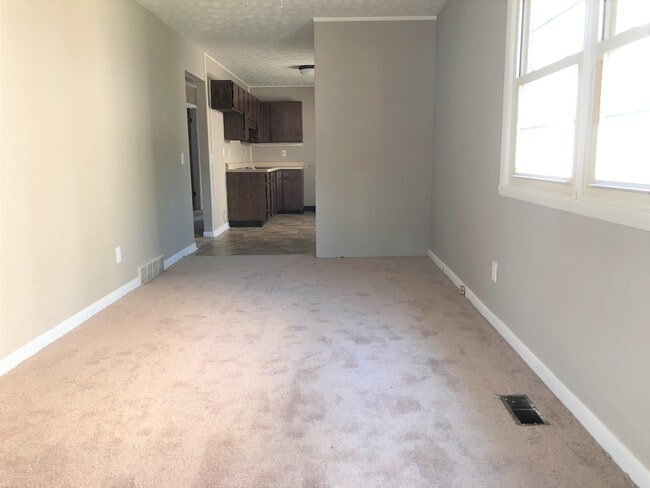 Living room facing kitchen - 1831 5th Ave W