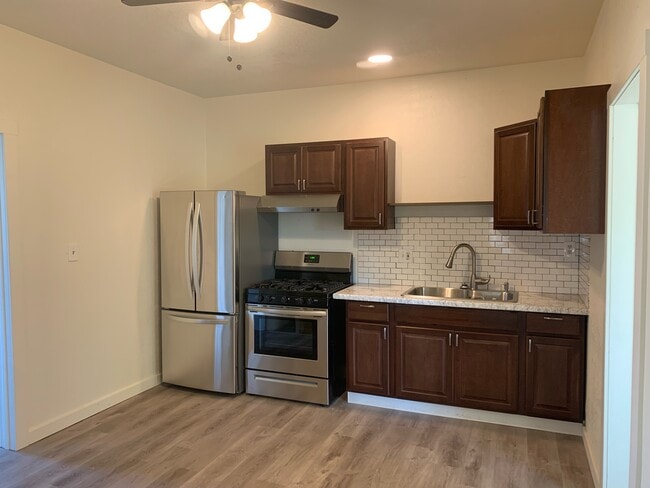 Photo - 639 16th St Apartments Unit 3