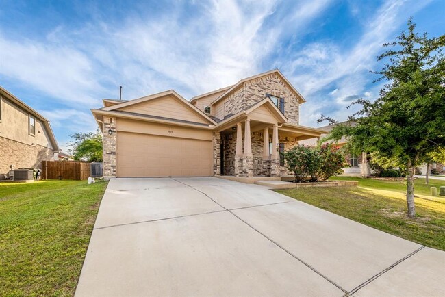 925 Woodduck Trail