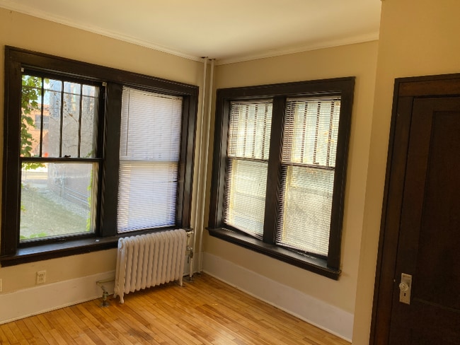 Photo - 2007 Aldrich Ave S Unit 4