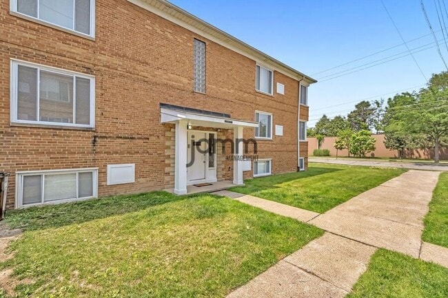 Photo - 18997 Hilliard Blvd Unit #1