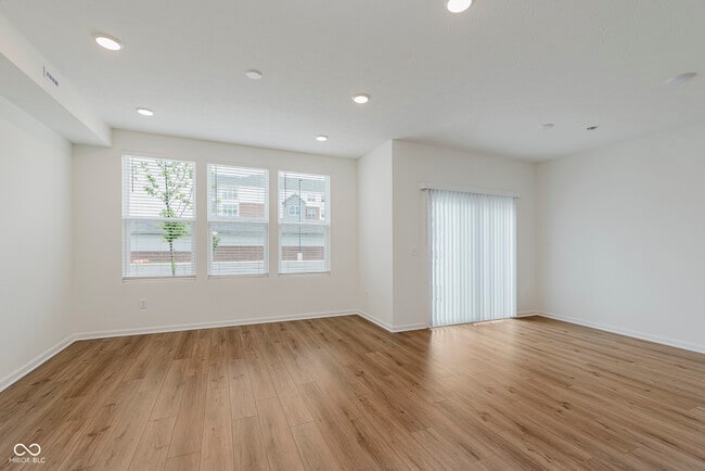 Photo - 7288 Shroyer Wy