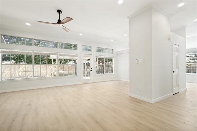 Photo - 2112 Carriage Hill