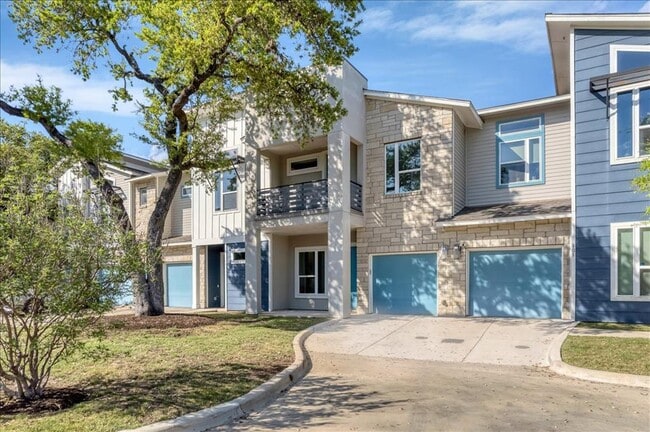 Building Photo - 8922 Menchaca Rd Unit 102