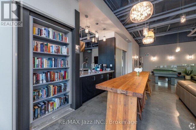 Photo - 100 Bond St E Unit 1207