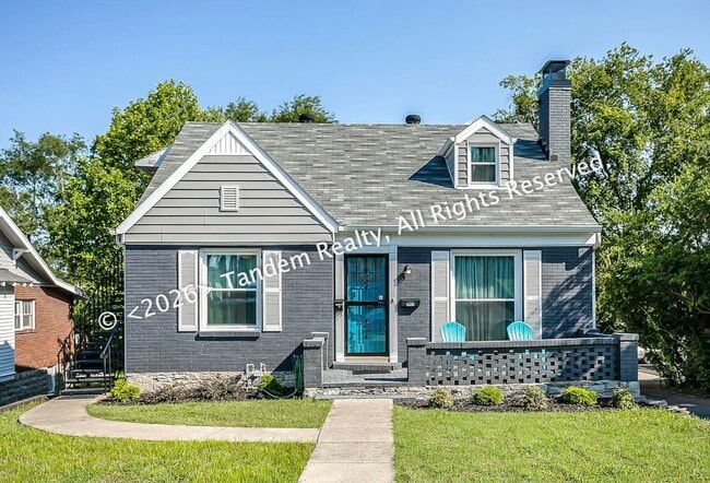 Building Photo - 2228 Ashwood Ave Unit B