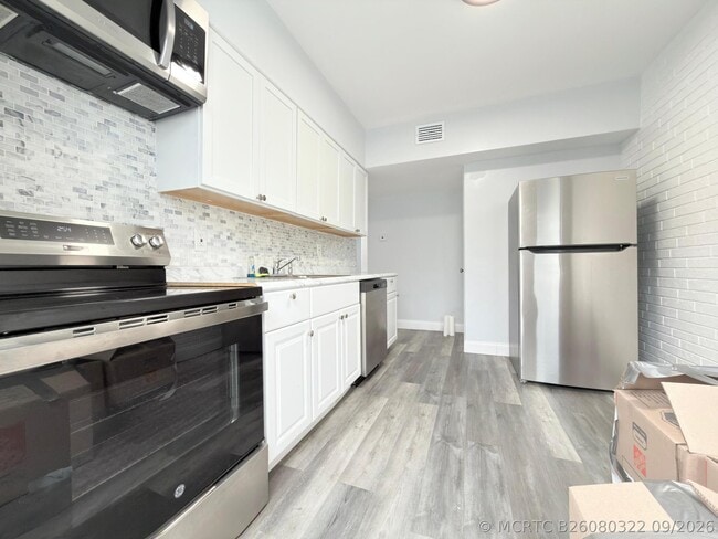 131 E 27th St Unit 6