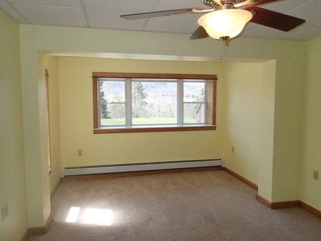 36 German Cross Rd Utilities Included!