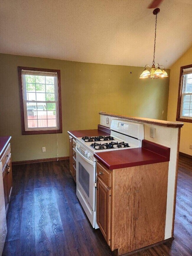 Photo - 811 W Peck St