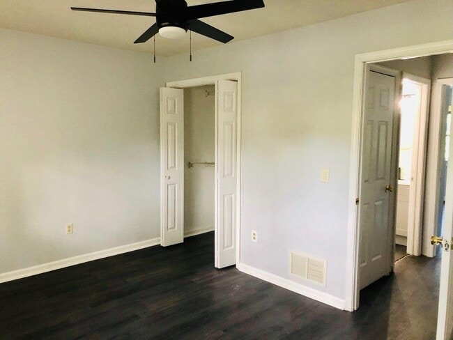 Photo - 103 Parish Park