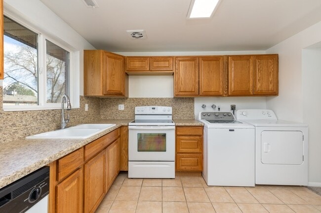 Photo - 1069 S 80 E Unit 1