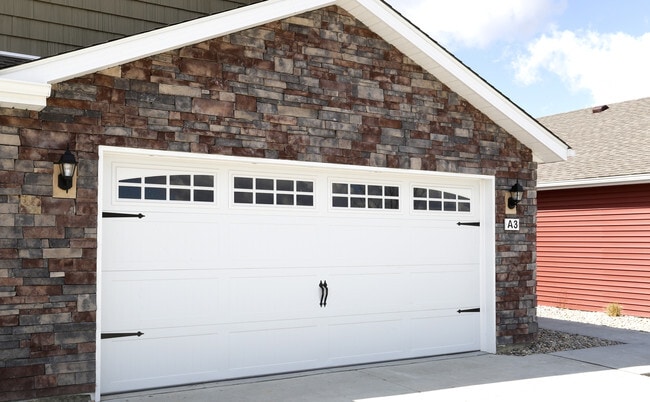 Photo - Redwood Lebanon