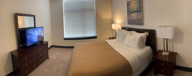 Photo - 424 W Trade St Unidad ID1344188P