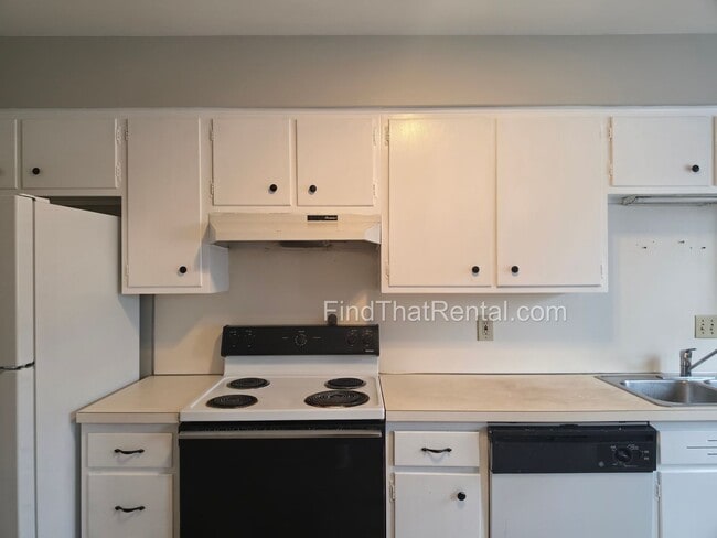 Building Photo - 34 S Hanover St Unit 34 S Hanover St, Apt 3, Carlisle, PA 17013