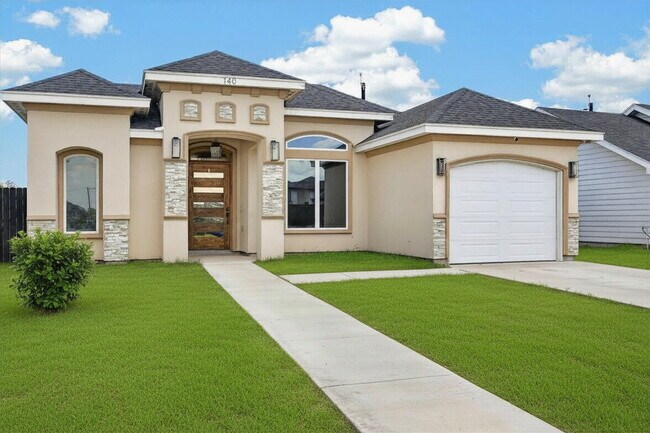 Photo - 140 Spanish Oak Dr