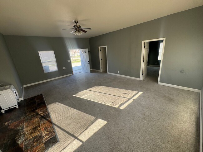 Photo - 825 Grant Pl Unit A