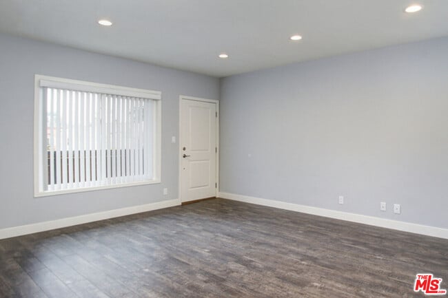 Photo - 1451 E Wilson Ave Unit 8