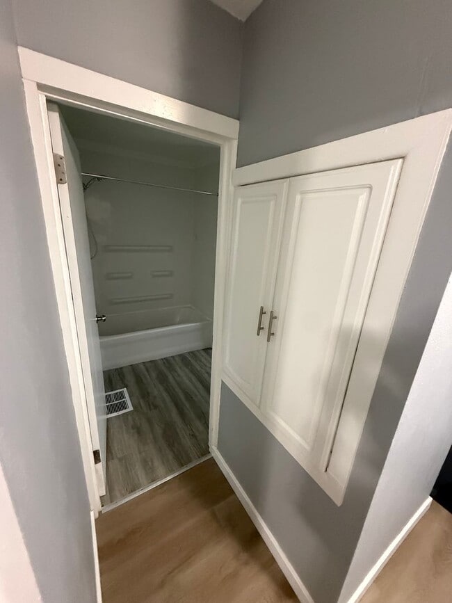 Photo - Cute 2 Bedroom Home with Large yard!