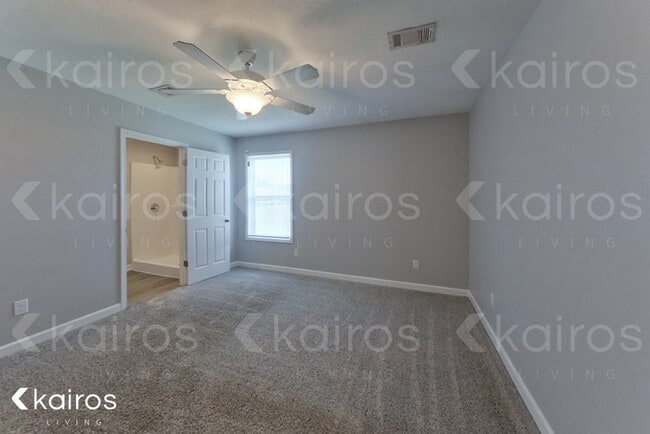 Photo - 146 Wexford Way
