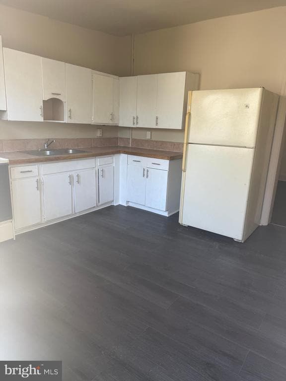 Photo - 352 E Airy St