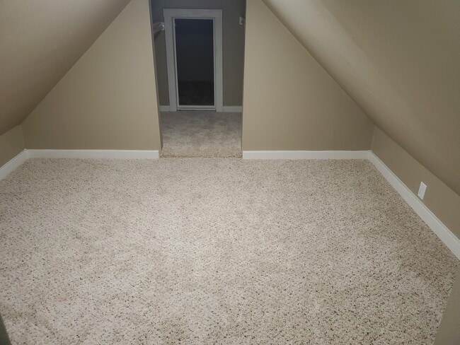 Photo - 3213 Center St NE