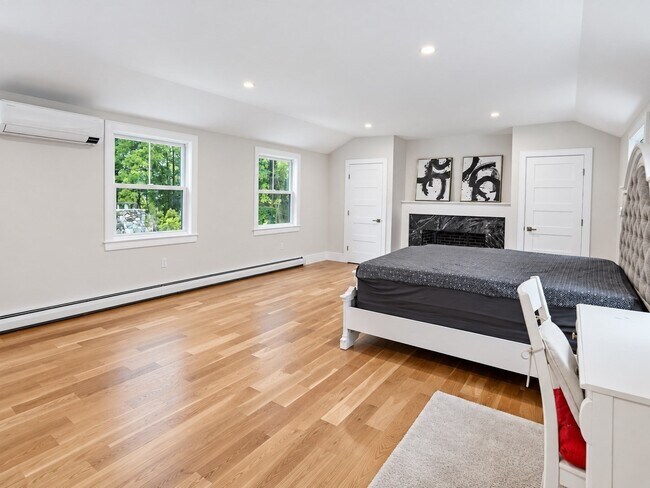 22 Lincoln Rd