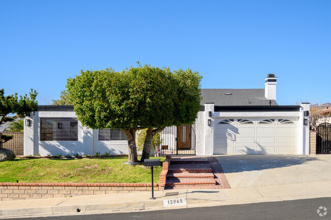 Building Photo - 13945 Breger Ave Rental