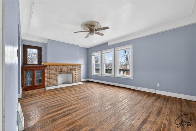 Photo - $1550 4 bedroom