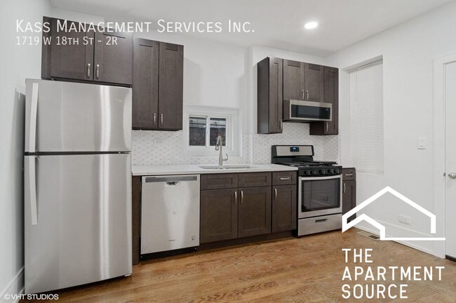 Photo - 1719 W 18th St Unit 2R