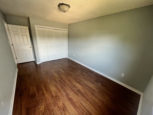 Bedroom 1 - 318 S 4th Ave Unit Kure Beach Apt 4